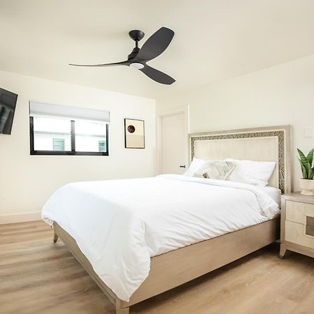 Black Vanilla - Stylish Symphony 3Miles Downtown North North Naples Exterior foto